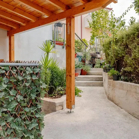 Salvia Apartman *